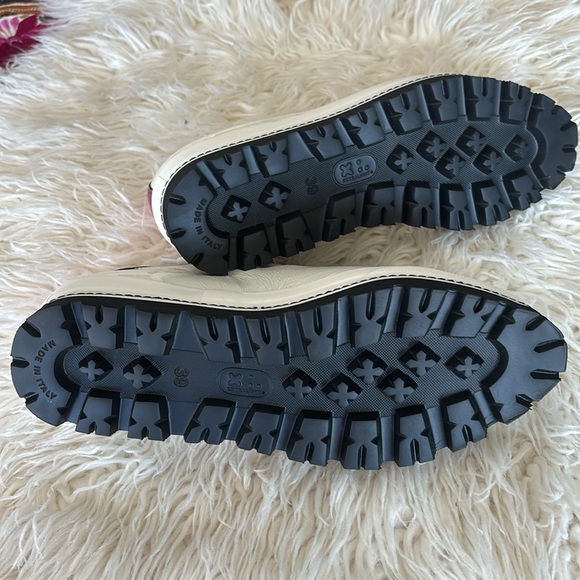 Laura Bellariva NWOT sneakers - Picture 5 of 6